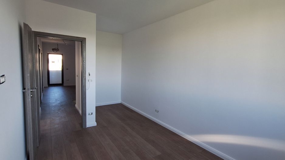 Duplex la cheie cu 5 camere - Poză 14