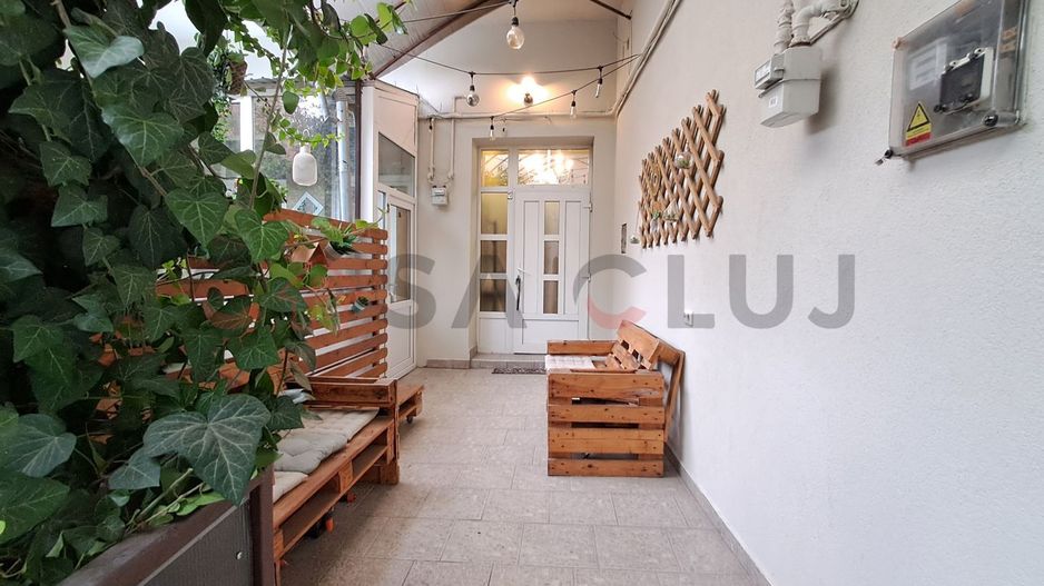 Apartament la  Curte Comuna, Terasa, Zona Centrală!! - Poză 13