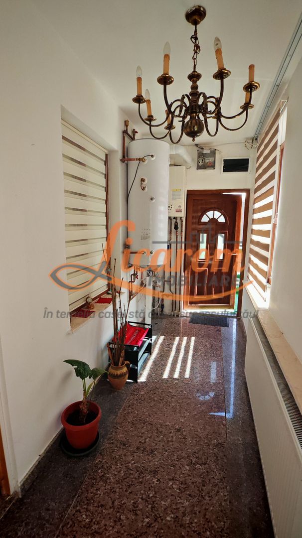 Vila 10 camere,pretabil compartimentare in 2 unitati separate,ASTRA. - Poză 17