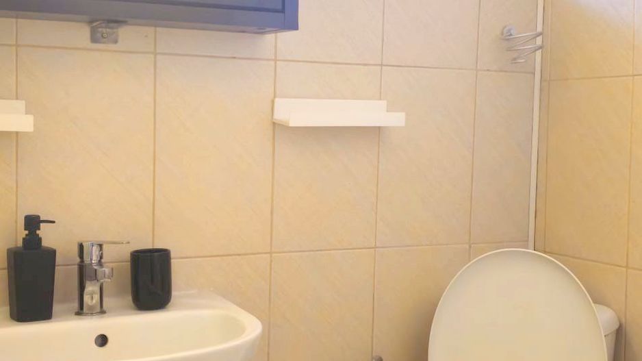 Apartament cu 2 camere la casa, 70 mp -   zona centrala - Poză 11