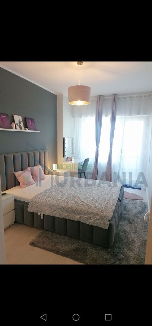 Inchiriez ap complex royal town cu parcare inclusa - Poză 1