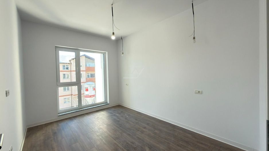 Bloc finalizat. Decomandat. 2 balcoane. Spatiu pod. - Poză 8