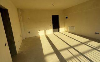 Apartament cu 3 camere decomandate în zona Piața Abator. - Poză 2