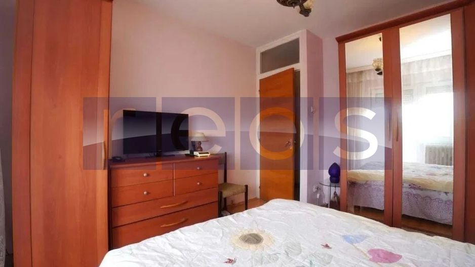 VANZARE 2 CAMERE DECOMANDAT TINERETULUI - Poză 2