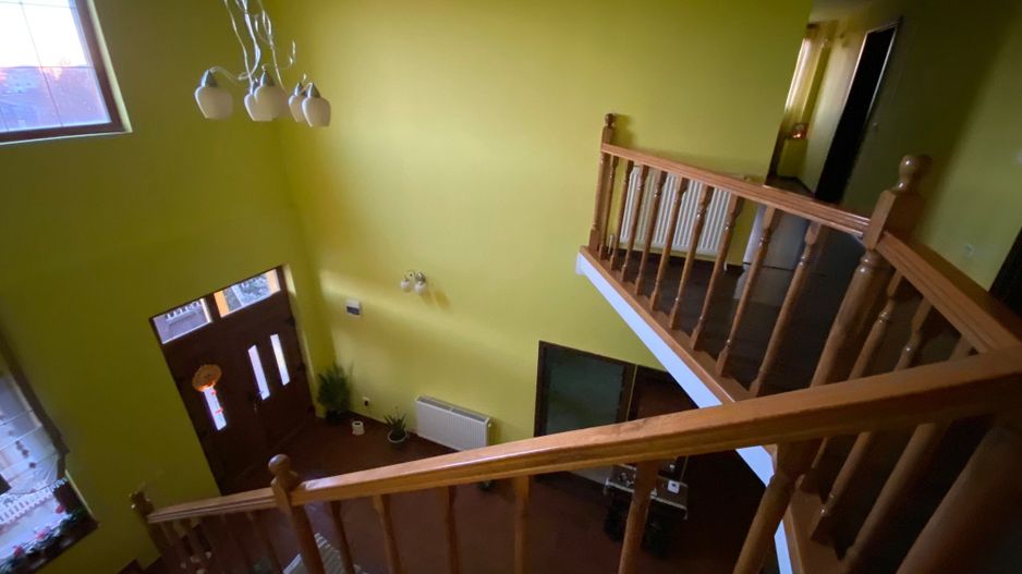 Duplex spațios cu garaj - Poză 10