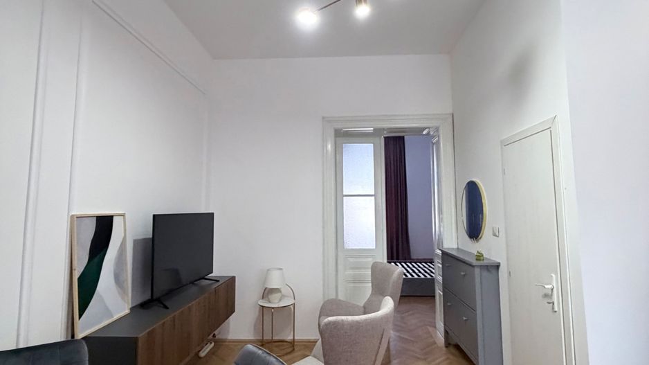 APARTAMENT LA PRIMA INCHIRIERE- ZONA CENTRALA - Poză 3