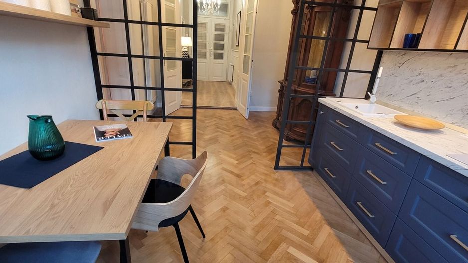 Apartament 2 camere 72 mp utili parter inalt parcare Centrul Istoric - Poză 4