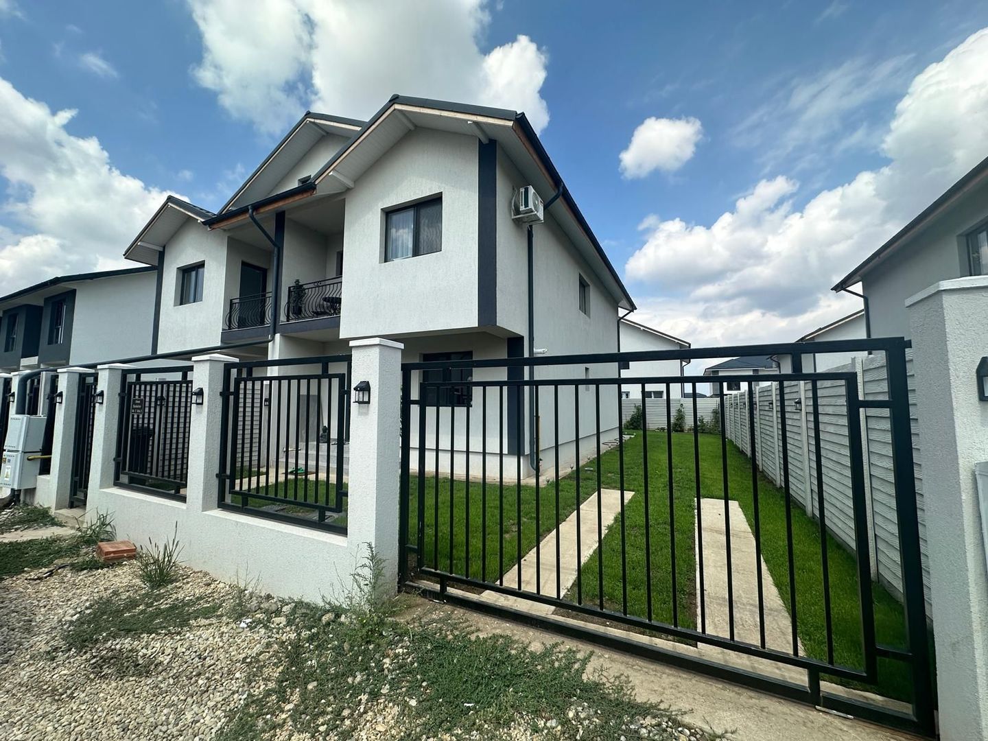 CASA TIP DUPLEX BRAGADIRU, TOATE UTILITATILE, CURTE 165 MP, COMIS 0% - Poză 1