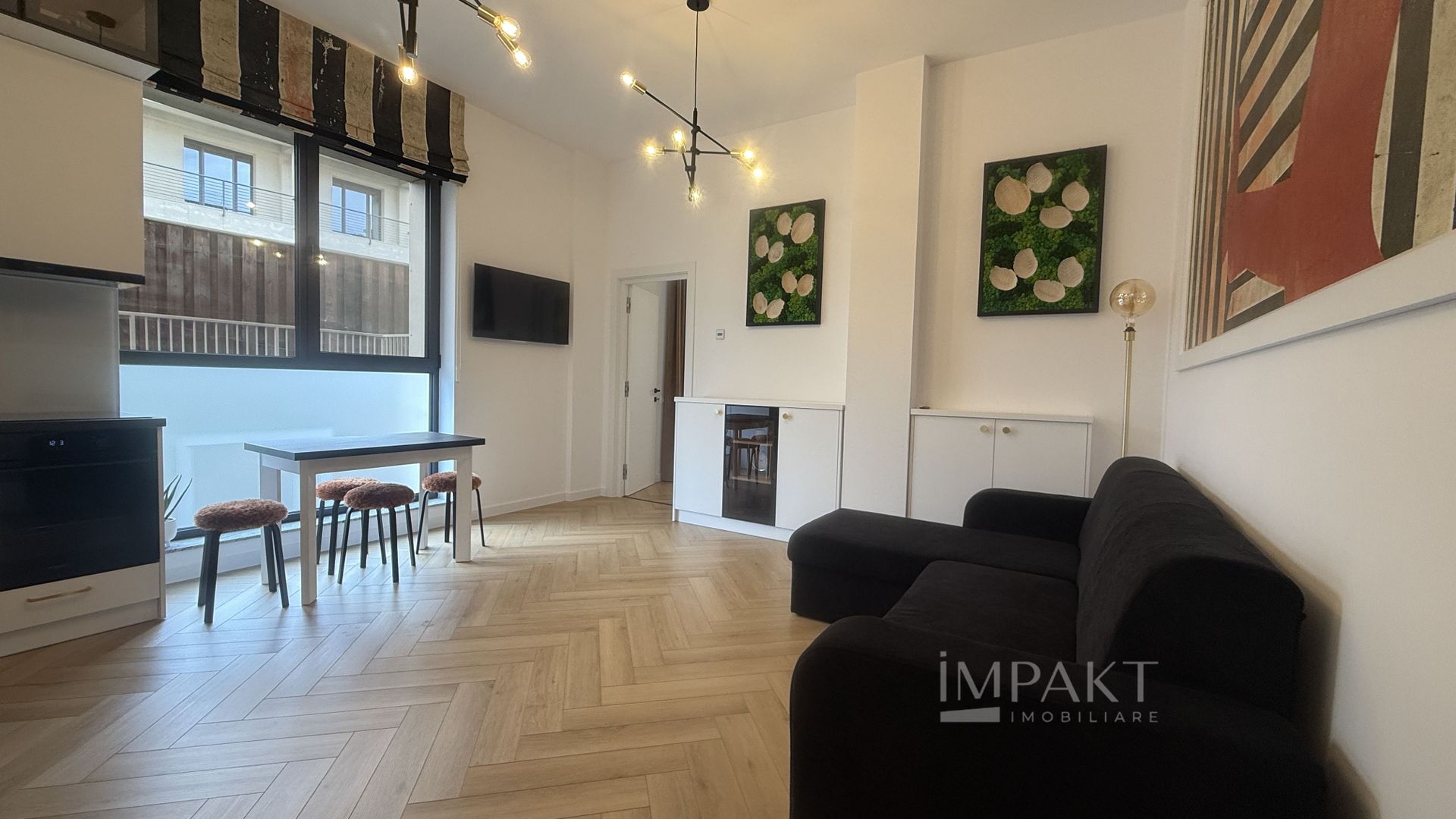 Apartament ultramodern cu 2 camere aproape de centrul orasului - Poză 2