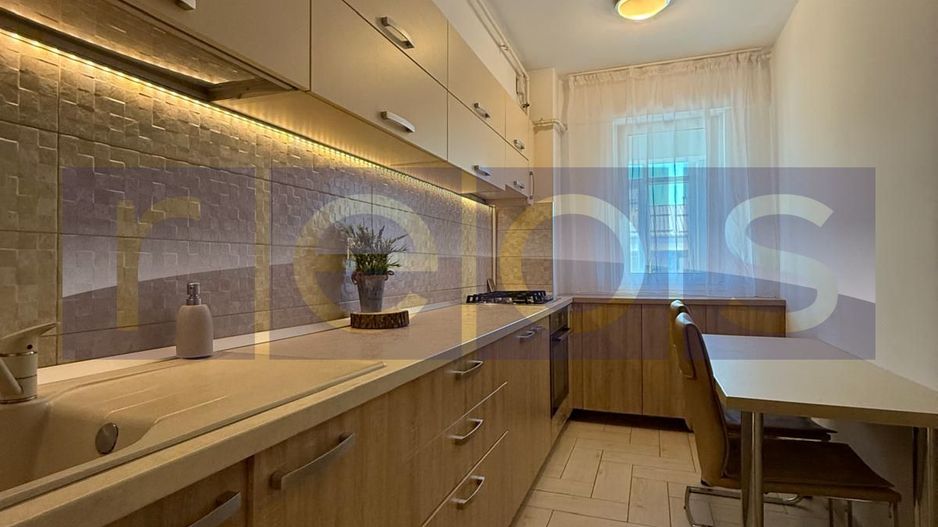 VANZARE APARTAMENT 2 CAMERE 56MP + PARCARE BLOC NOU TRAPEZULUI/SALAJAN - Poză 1