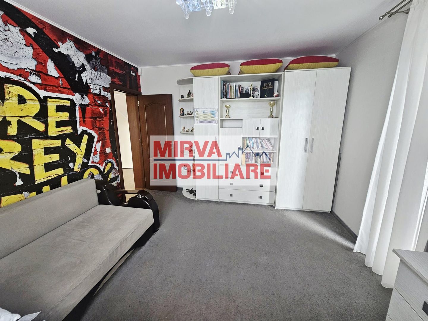 Vilă spațioasă Strejnicu S+P+1E+M, 8 camere, garaj, teren 595 mp - Poză 59