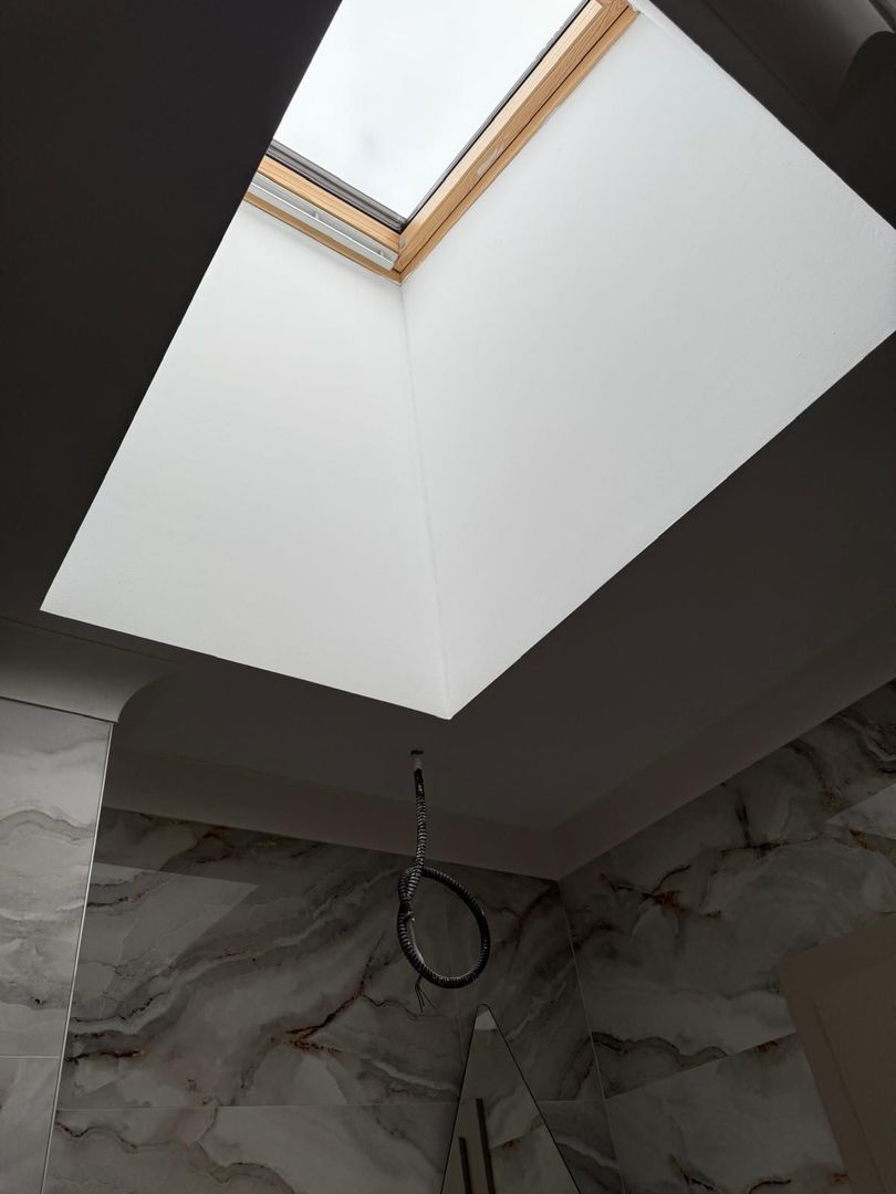 Apartament cu 3 camere,balcon, complet mobilat si utilat - Poză 10