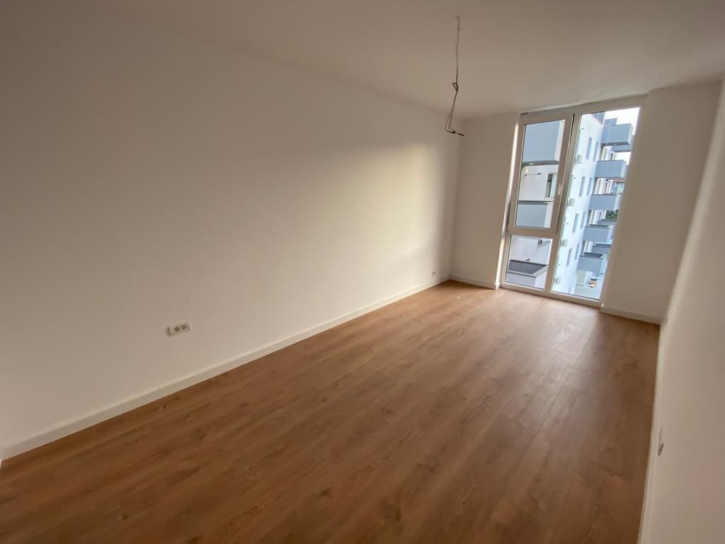Apartament bloc nou 4 camere - Poză 6