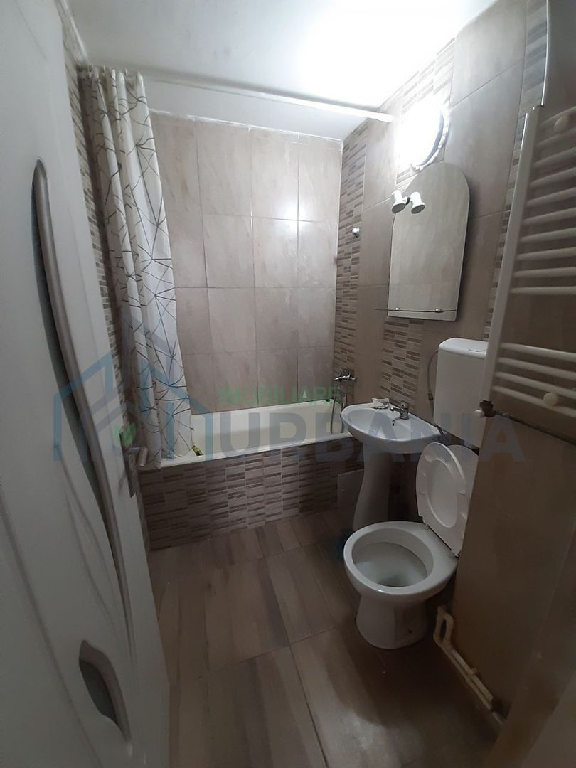Apartament 2 camere de închiriat, Tătărași, la bulevard, mobilat, renovat, centrală termică, aer condiționat - Poză 7