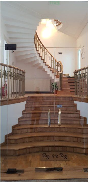 Ag BRASADAS închiriază vila cu 22 camere Piata Universitatii - Poză 3