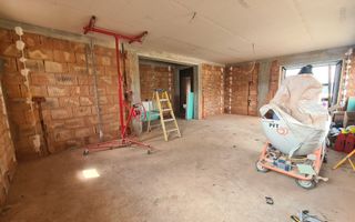 Casa independenta energetic Barnova Cercu, 4 camere, 475 mp teren - Poză 8