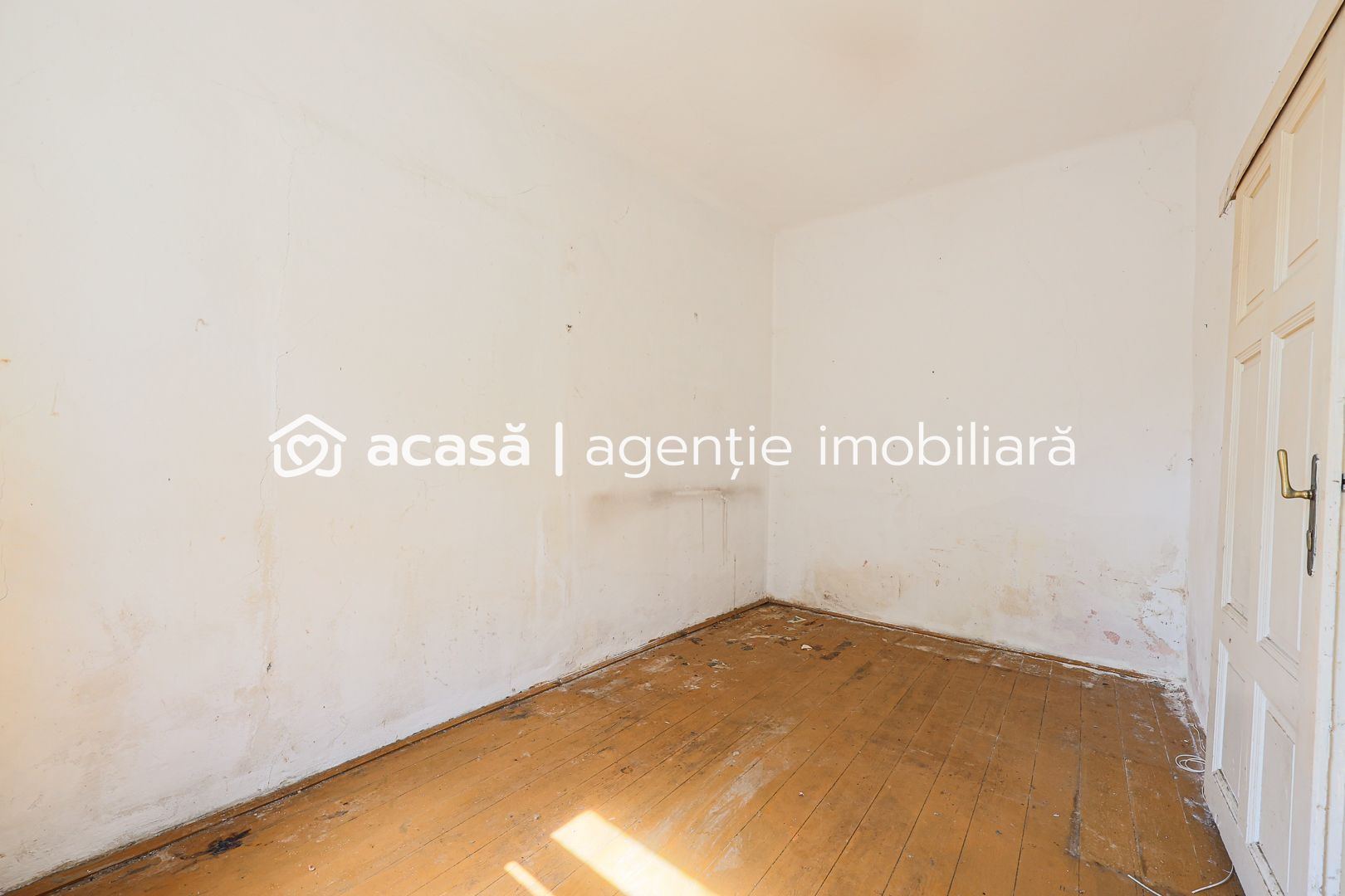 Apartament cu 3 camere,  zonă centrală - 0% comision - Poză 2