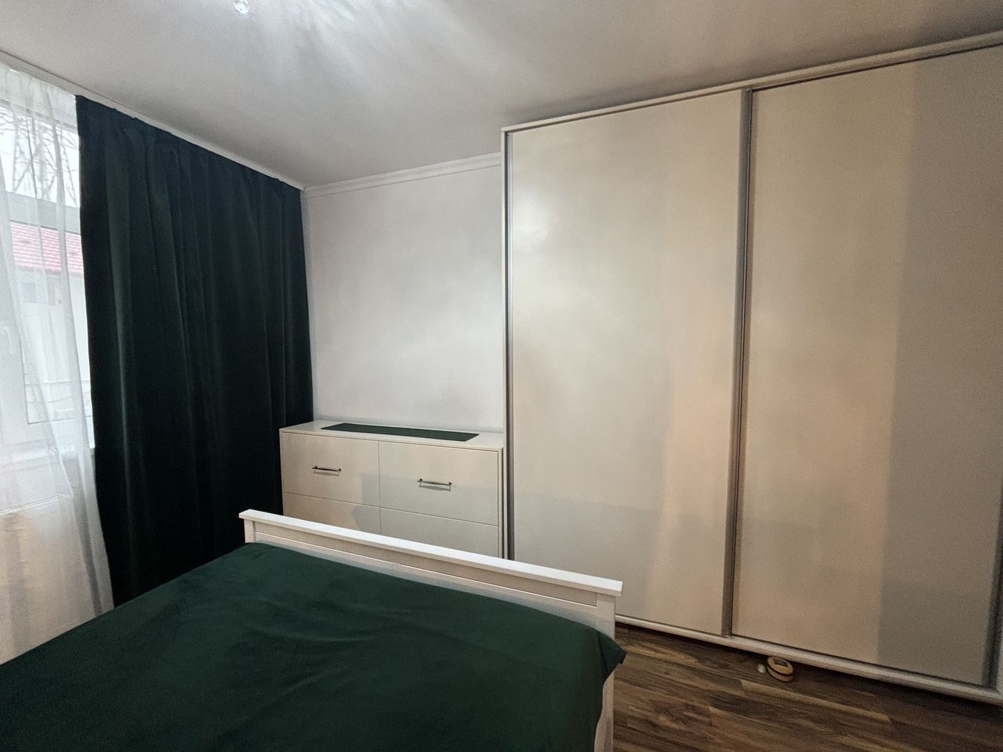 Mobilat si utilat cu loc de parcare subteran la City of Mara - Poză 12