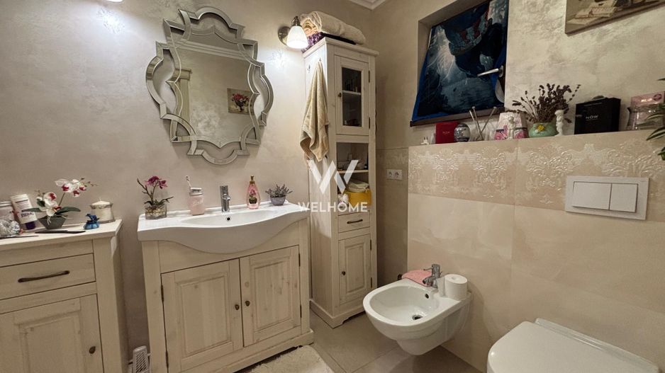 Casă amenajată de designer, garaj și pod locuibil - Șelimbăr - Poză 12