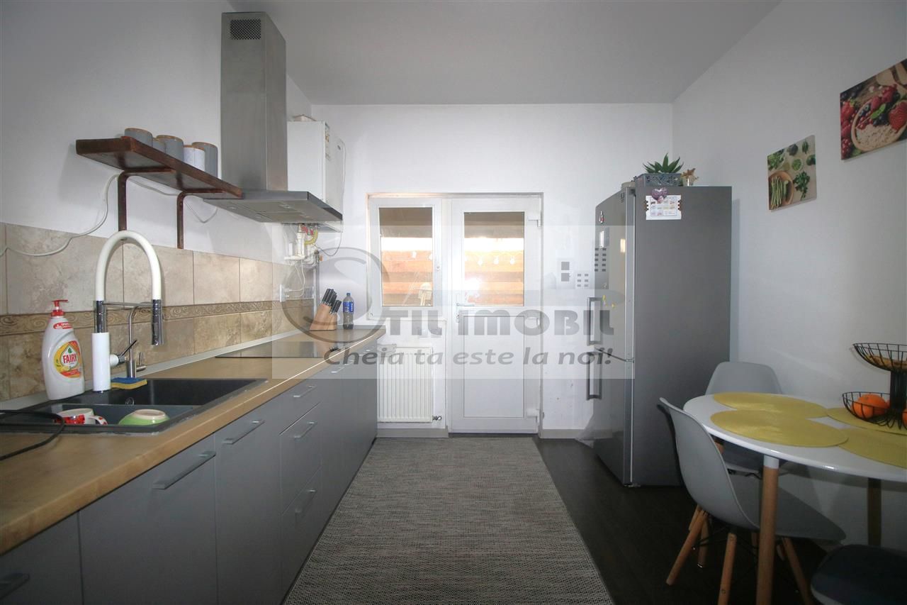 VILA DUPLEX 4 CAMERE  2 BAI  HORPAZ STATIE TRANSPORT PUBLIC 250 METRI - Poză 8