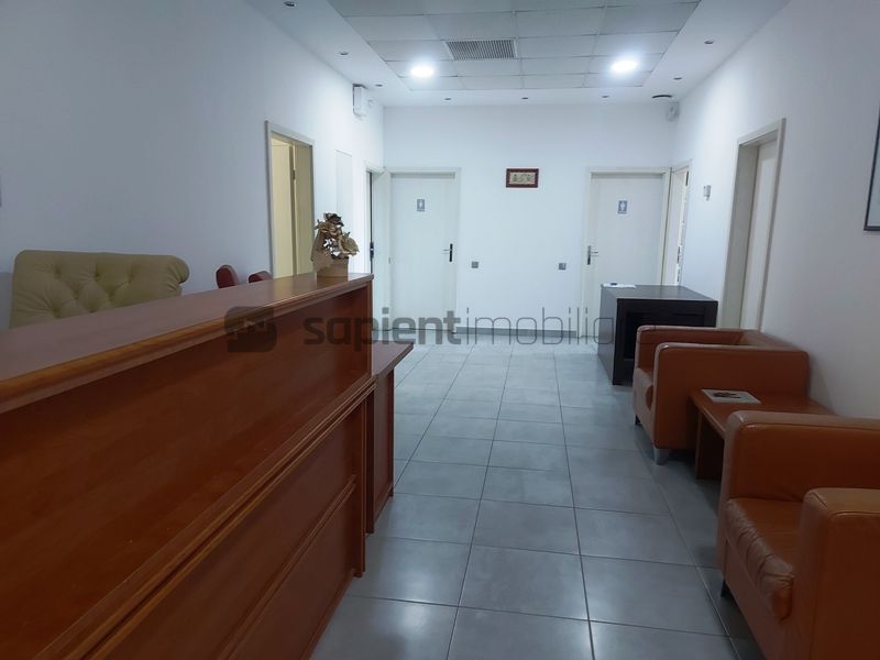 Spatiu comercial ultracentral ideal pentru birouri - Poză 15