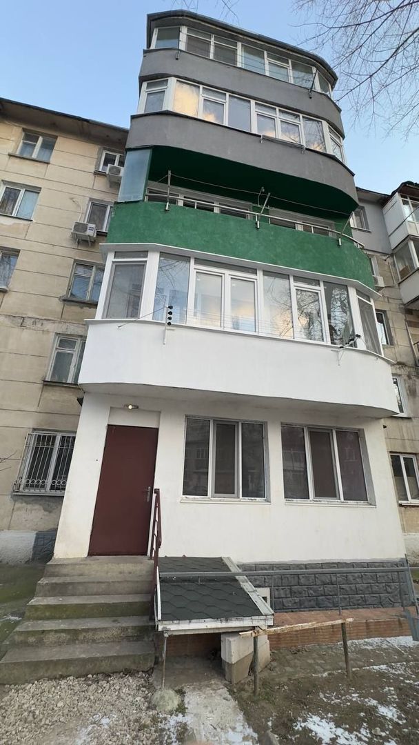 De vinzare apartament Riscani in spatelele CC Soiuz - Poză 2