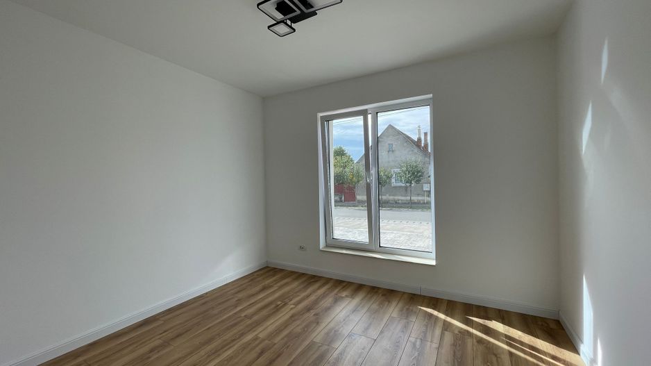 Duplex Parter-4 camere-SUPER POZITIE-Giarmata-Vii - Poză 3