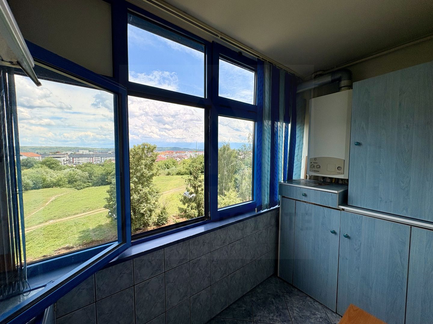 Apartament 2 camere decomandat cu balcon și pivniță în Vasile Aaron - Poză 15