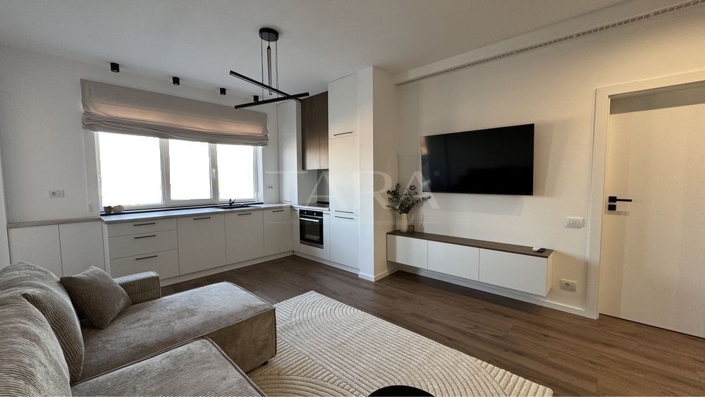 Apartament 3 camere decomandate, zona BMW - Poză 2