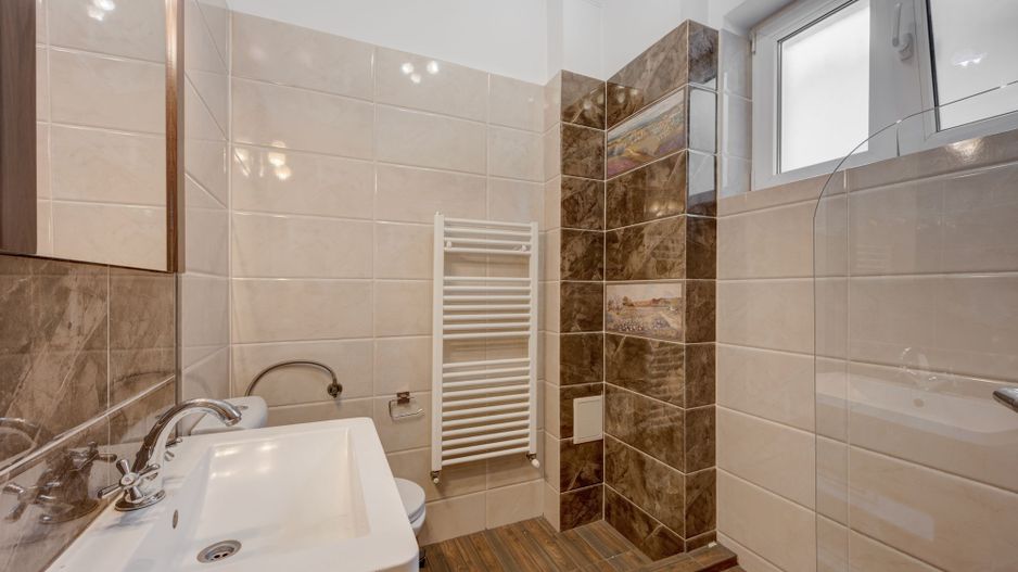 2 Apartamente  in Vila 5 Cam Metrou Basarab Gara de Nord - Poză 16