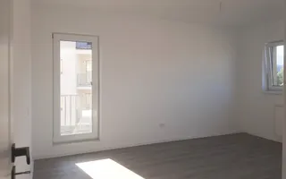 Apartament cu 3 camere situat la etajul 3 zona rezidentiala Rasnov - Poză 16