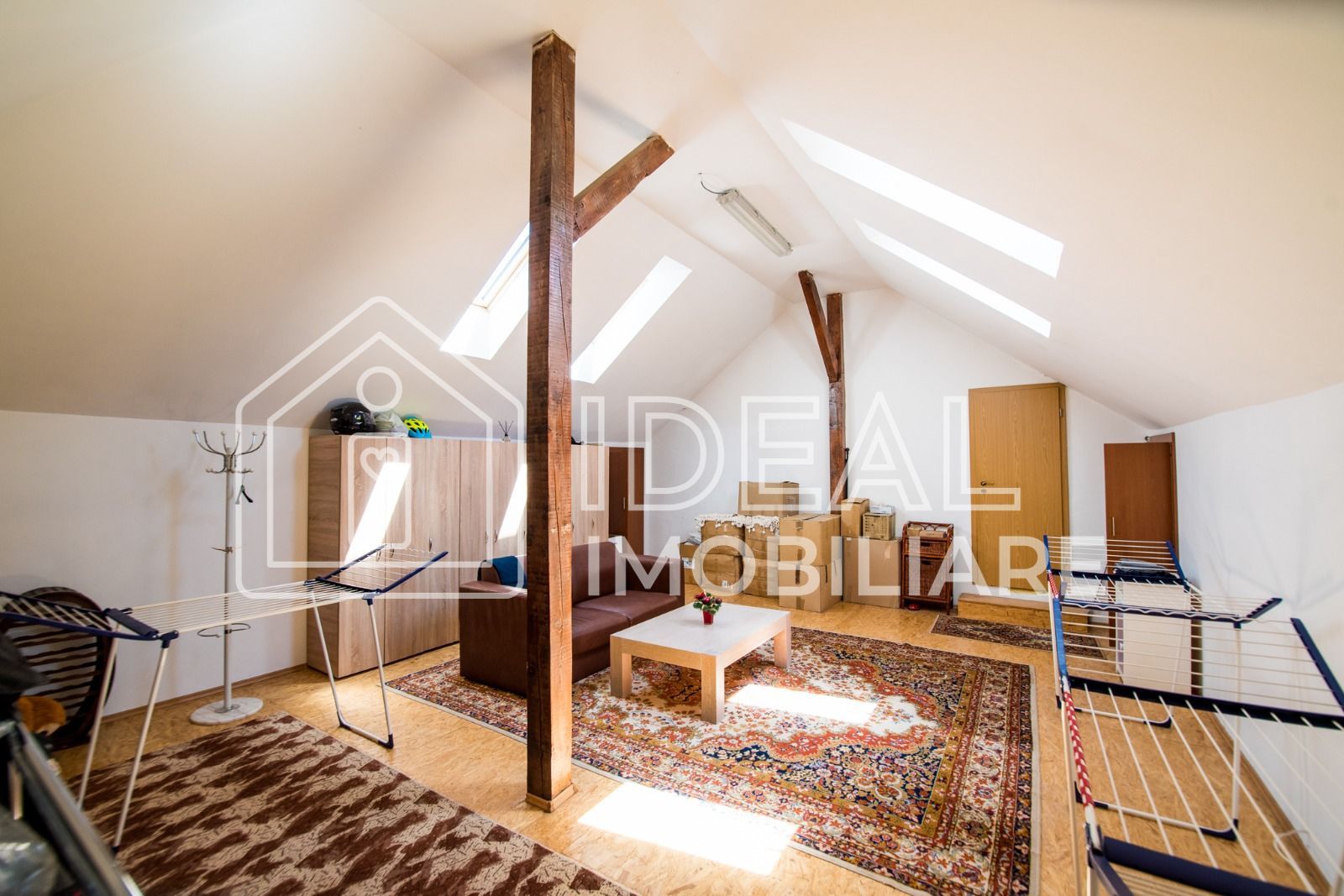 Casa Individuala cu 8 camere si 430 mp de curte, zona Calea Poplacii - Poză 17