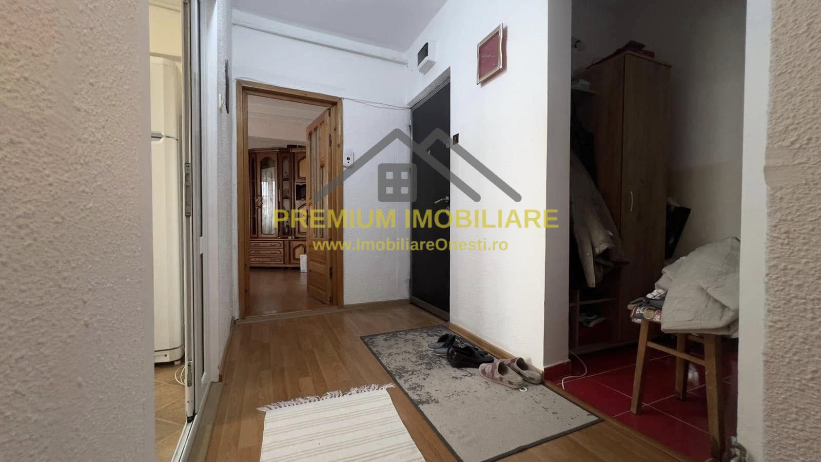 Apartament 3 Camere - Decomandat - Zona de jos - Poză 9