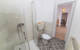 Apartament 4 camere renovat, central, ideal rezidențial sau activitate business - Poză 22