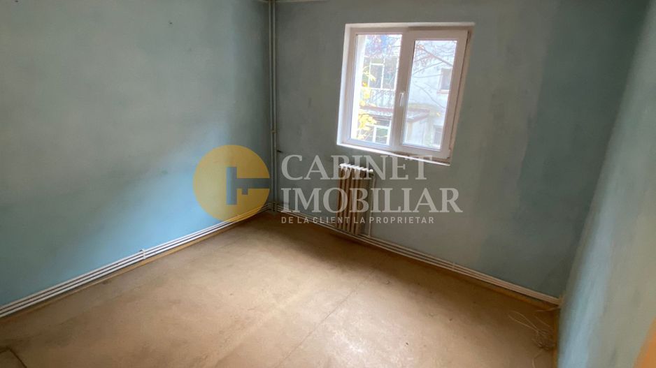 Apartament cu 3 camere, etajul 1/4 - zona Zimbru - Poză 1