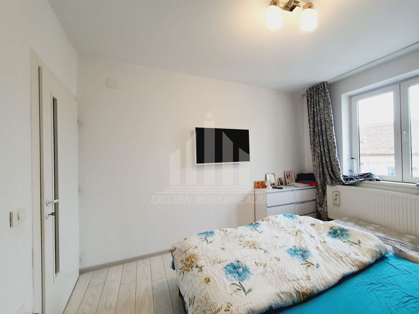 Apartament cu 4 camere de vanzare, Cetate - Poză 5