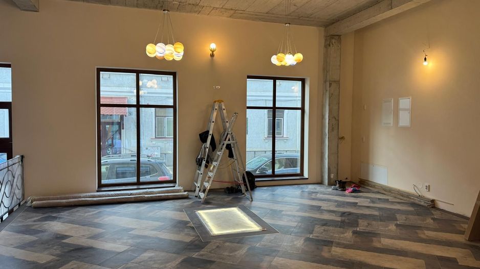 Spatii Comerciale de inchiriat in zona Centrala din Sibiu - Poză 7