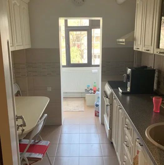 Apartament 3 camere Decomandat - Poză 4