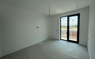 Vilă individuală modernă, P+1+M, cu curte generoasă  Tunari - Poză 10
