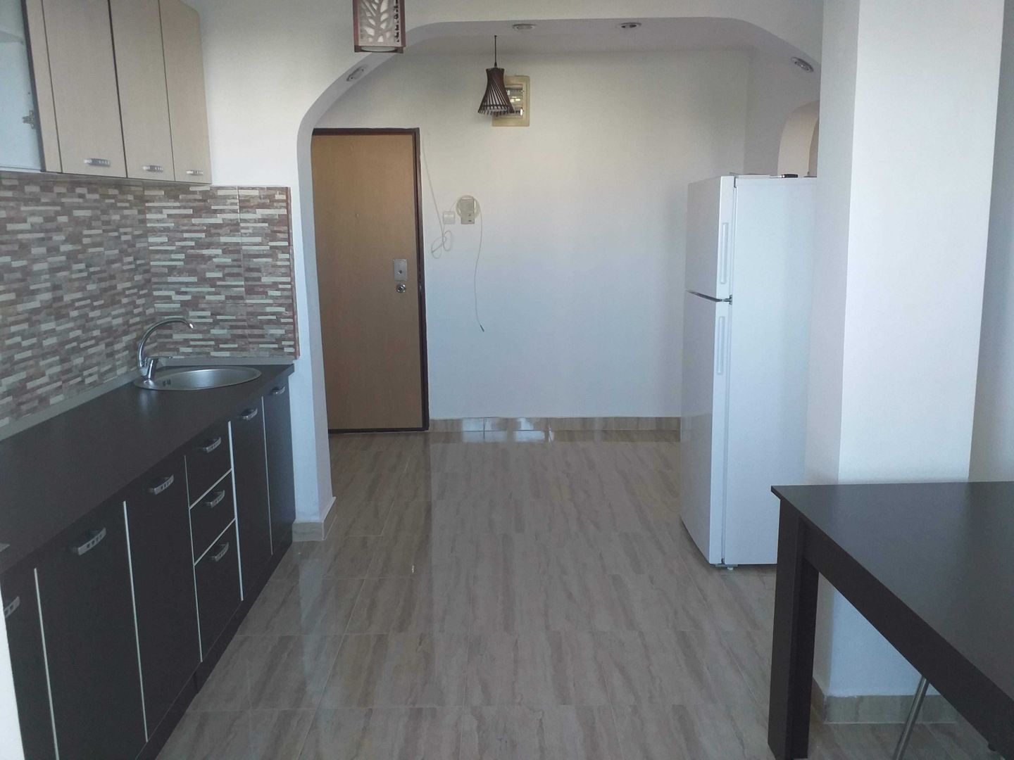 2 camere decomandat renovat complet, 5 minute metrou Costin Georgian - Poză 4
