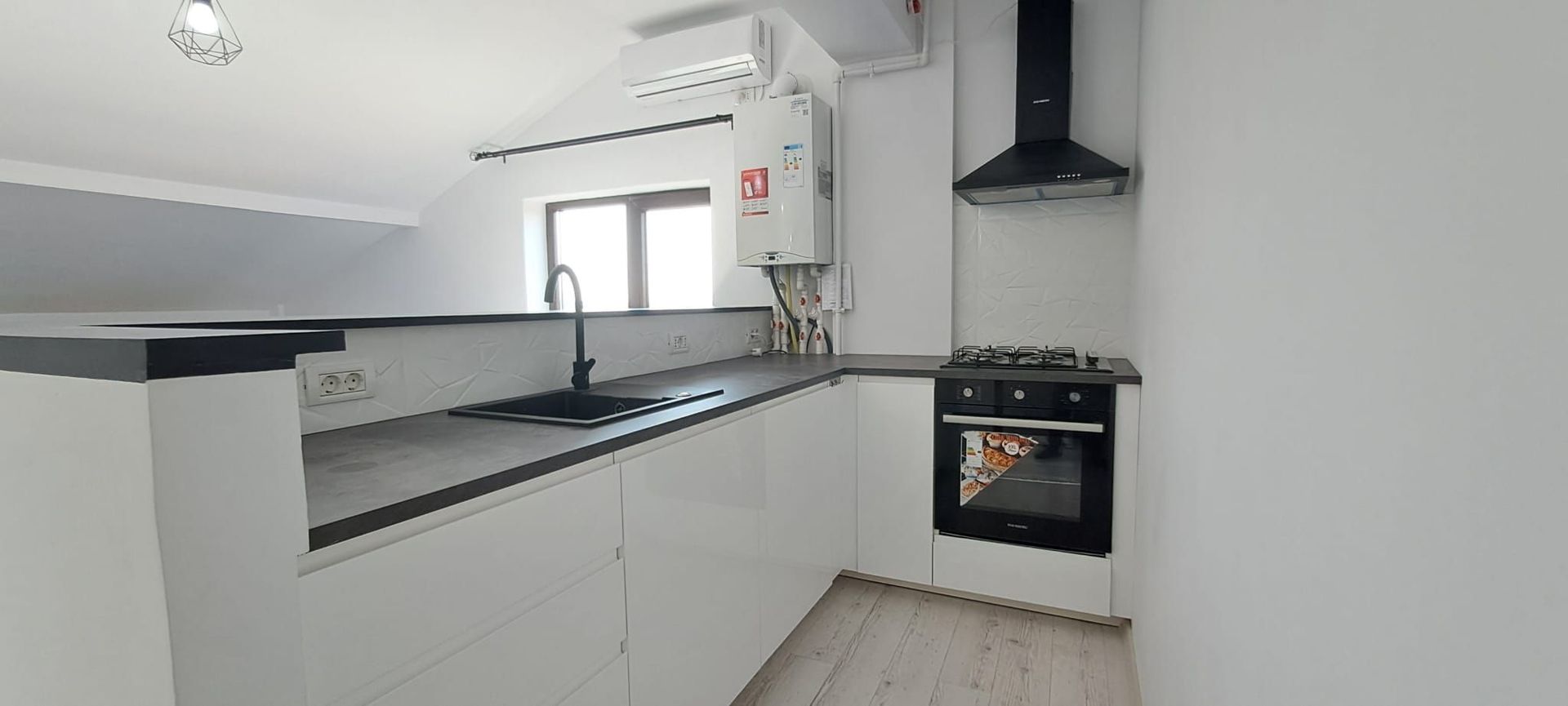 Drumul Taberei - Prel. Ghencea, bloc nou, centrala proprie, statii STB - Poză 1