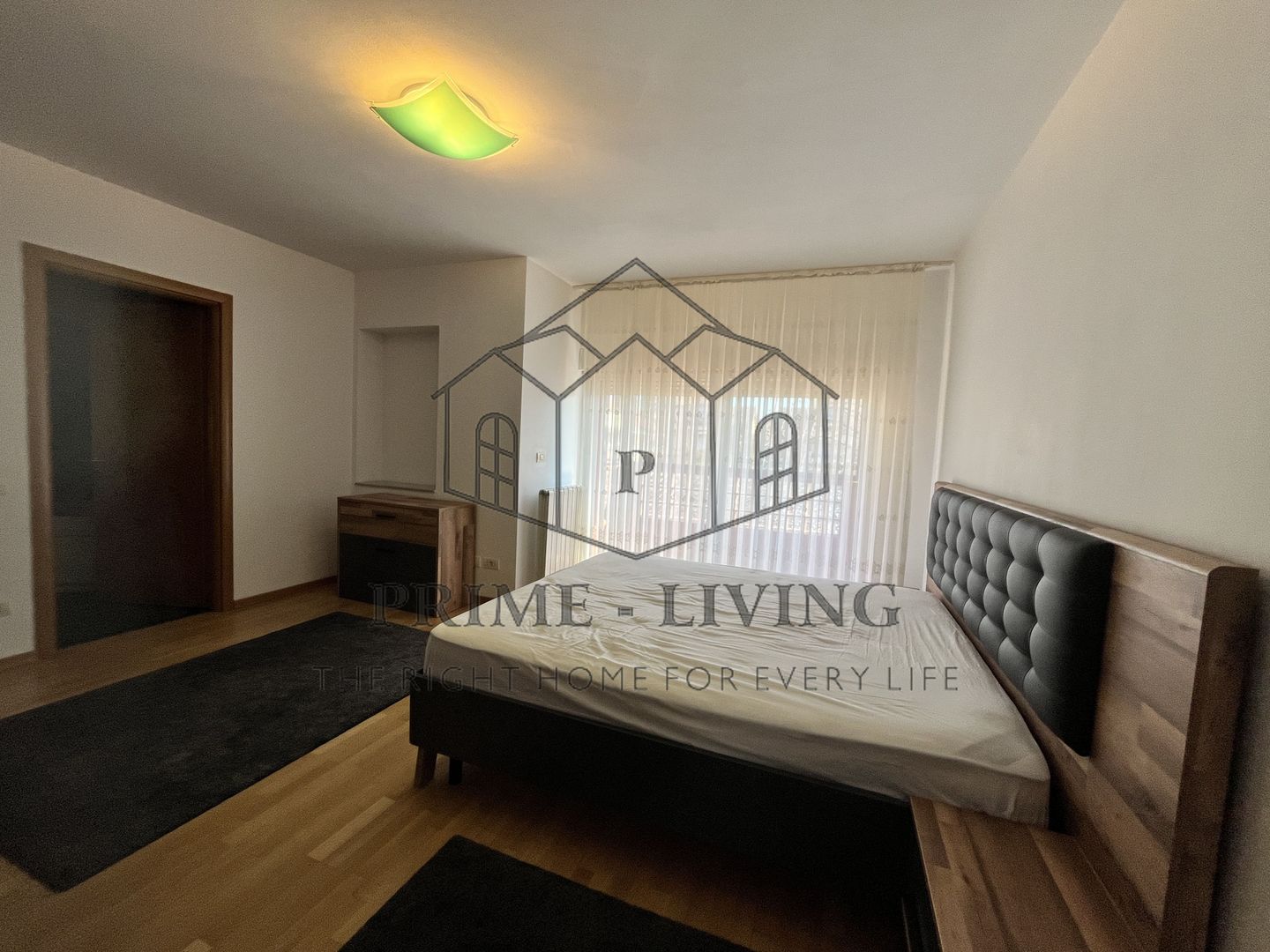 VILA CU 7 CAMERE IN COMPLEX REZIDENTIAL IN IANCU NICOLAE - Poză 15