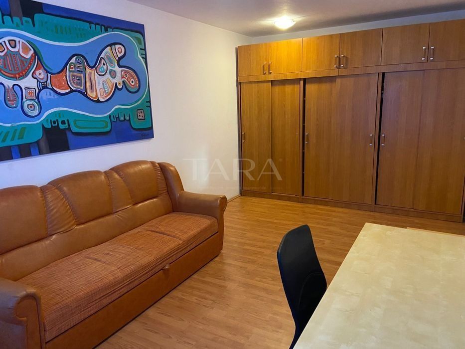 Apartament cu 2 camere de vânzare în Florilor, Floresti - Poză 1