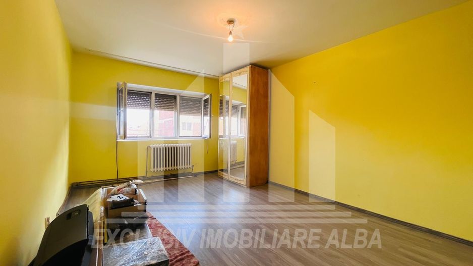 Apartament cu 2 camere decomandate la etajul 1, Santimbru - Poză 1