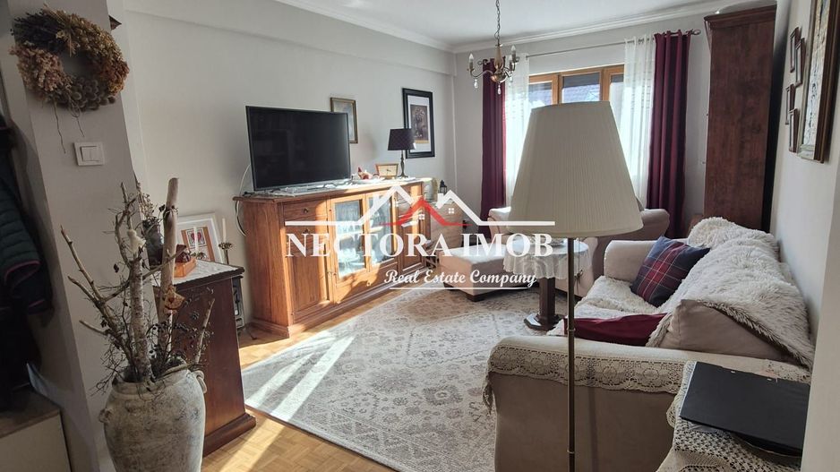 NECTORA IMOB-Apartament la casa 3 camere, Ultracentral, Etaj 1, 75 mp - Poză 1