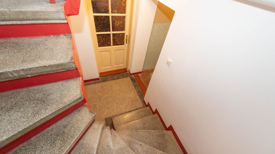 Casa de vanzare, 138 mpu, 244 teren, curte, garaj, Cartierul Domenii - Poză 21