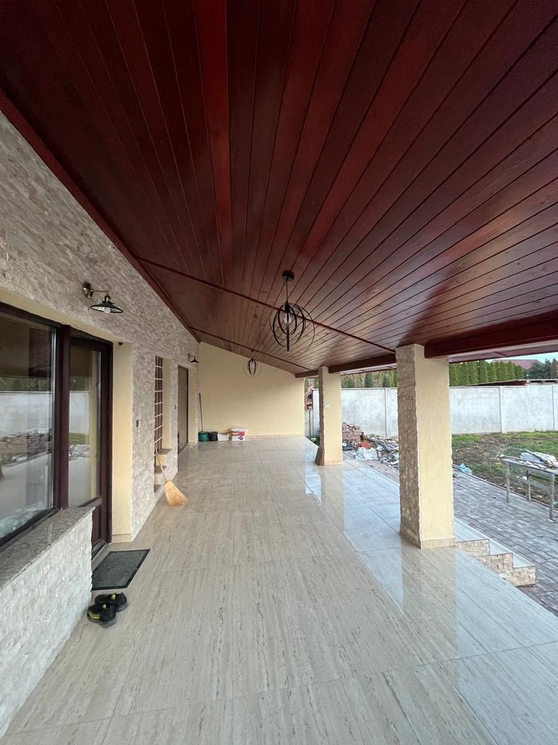 Vilă cu 7 camere de vânzare în zona Central - Poză 27