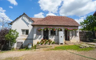 Casă familială spațioasă cu 5 camere în Visea, comuna Jucu - Poză 18
