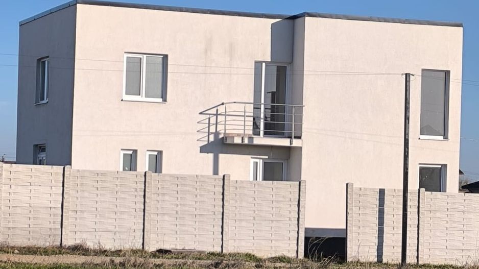 Casă modernă de vânzare – Albesti, la doar 6 minute de Craiova - Poză 1