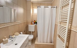 Vilă spațioasă cu 6 camere – Cartierul Viena, Oradea - Poză 8